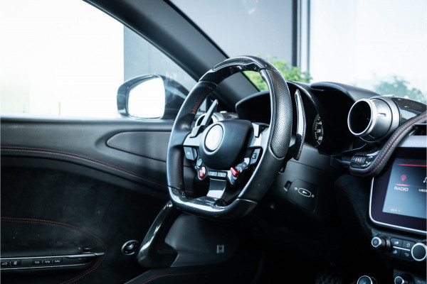 Ferrari GTC4Lusso 6.3 V12 - 4-zits l Lift l Passanger Display l Carbon l Panorama