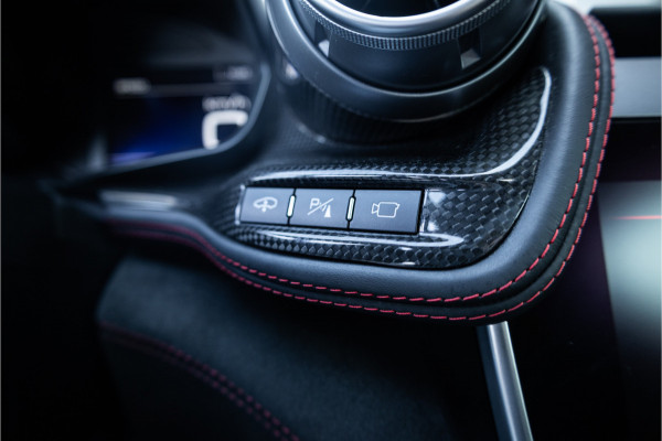 Ferrari GTC4Lusso 6.3 V12 - 4-zits l Lift l Passanger Display l Carbon l Panorama