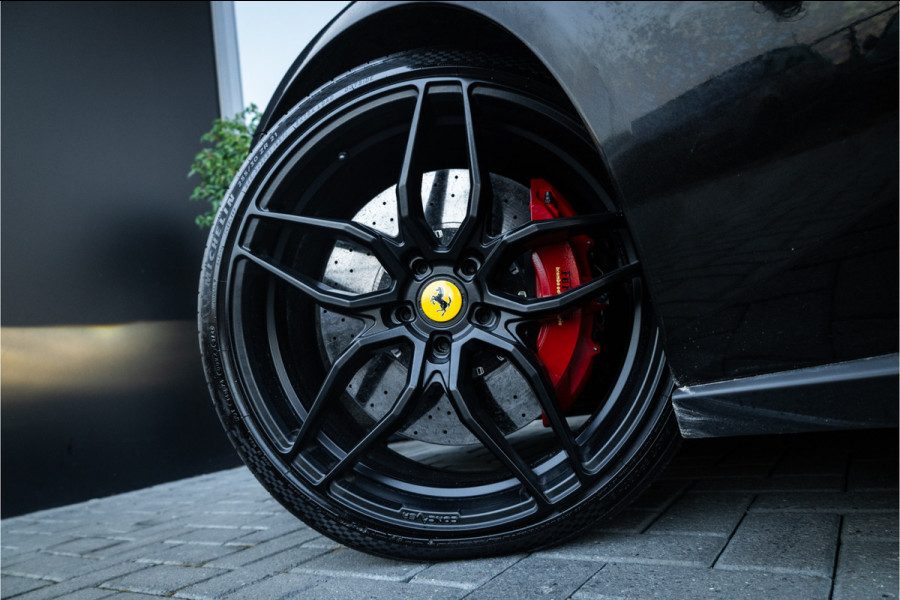 Ferrari GTC4Lusso 6.3 V12 - 4-zits l Lift l Passanger Display l Carbon l Panorama