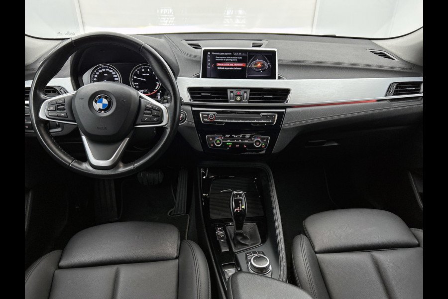 BMW X2 SDrive18i Executive Edition (GROOT-NAVIGATIE, STOELVERWARMING, CAMERA, PDC, DEALER ONDERHOUDEN, LED,