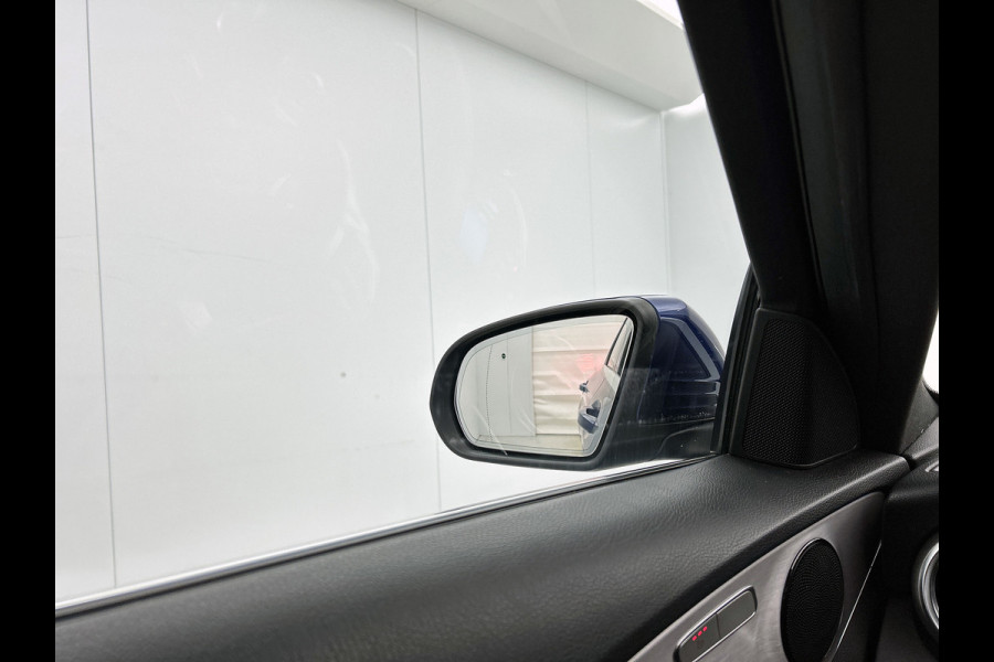 Mercedes-Benz C-Klasse Estate 160 Business Solution AMG Upgrade Edition (NAVIGATIE, STOELVERWARMING, CAMERA, PDC, LEDER)