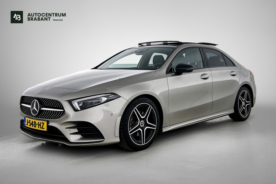 Mercedes-Benz A-Klasse 180 Business Solution AMG Night Upgrade Automaat (PANORAMADAK, SFEER, STOELVERWARMING, CAMERA, 1e EIGENAAR)