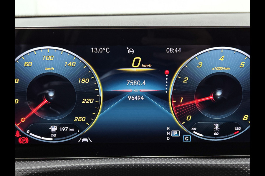 Mercedes-Benz A-Klasse 180 Business Solution AMG Night Upgrade Automaat (PANORAMADAK, SFEER, STOELVERWARMING, CAMERA, 1e EIGENAAR)