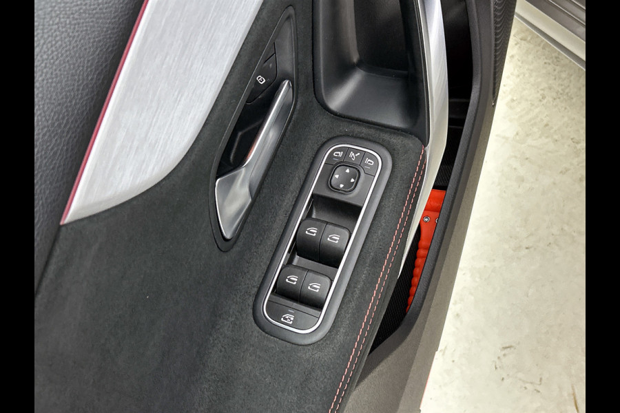Mercedes-Benz A-Klasse 180 Business Solution AMG Night Upgrade Automaat (PANORAMADAK, SFEER, STOELVERWARMING, CAMERA, 1e EIGENAAR)