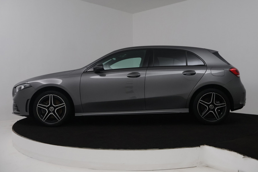 Mercedes-Benz A-Klasse 250 e Business Solution AMG Limited (STOELVERWARMING, SFEERVERLICHTING, CAMERA, NAVIGATIE, SENSOREN)