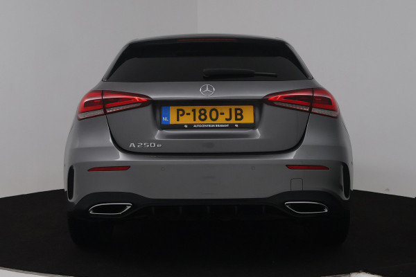 Mercedes-Benz A-Klasse 250 e Business Solution AMG Limited (STOELVERWARMING, SFEERVERLICHTING, CAMERA, NAVIGATIE, SENSOREN)