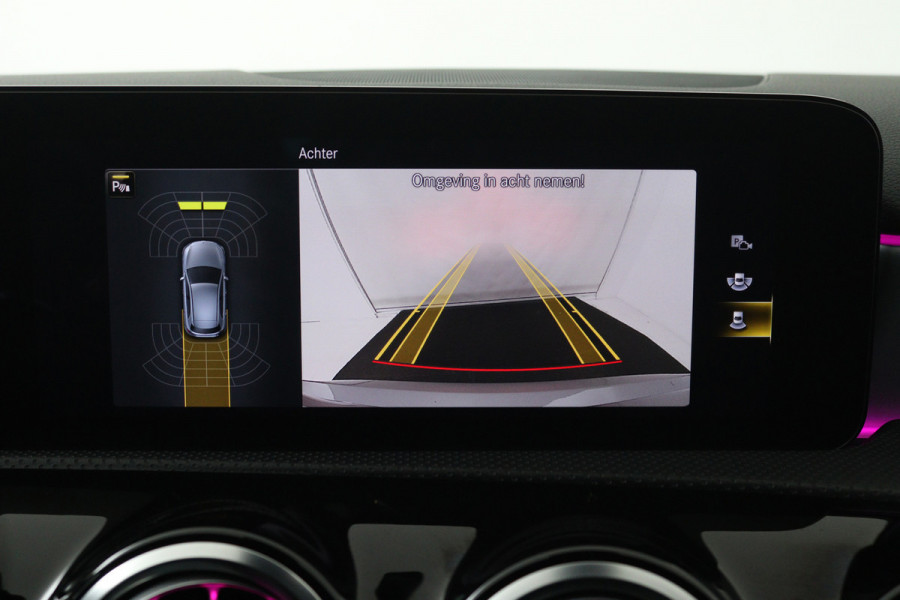 Mercedes-Benz A-Klasse 250 e Business Solution AMG Limited (STOELVERWARMING, SFEERVERLICHTING, CAMERA, NAVIGATIE, SENSOREN)