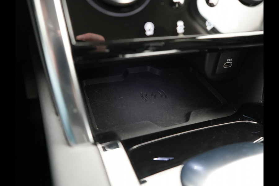 Land Rover Discovery Sport P300e HSE PHEV 309pk Dealer O.H | Trekhaak Afn. | 360 Camera | Lederen Sportstoelen Memory & Verwarmd | Verwarmd Stuur | Apple Carplay | Cruise Control | 20"L.M | Navigatie | Virtual | DAB | Plug In Hybrid |