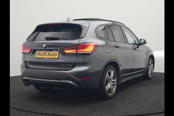 BMW X1 xDrive25e Sportline PHEV 221pk Dealer O.H | Trekhaak Afn. | Panodak | Head Up | Lederen Sportstoelen Memory & Verwarmd | Camera | Apple Carplay | Keyless | Sfeerverlichting | Navigatie | DAB | Plug in Hybrid |