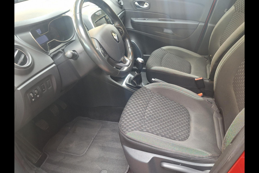 Renault Captur 0.9 TCe Intens | Full LED | Trekhaak | Camera | Navi | CC | All Season |