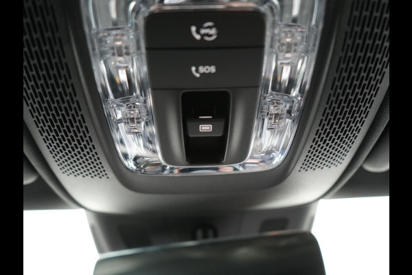 Mercedes-Benz A-Klasse 250 e AMG Line Plug In Hybrid 263pk PHEV | Panodak | Multibeam LED | Alcantara Sportstoelen Verwarmd | Apple Carplay | Sfeerverlichting | Blis | Cruise Control | Navigatie | Virtual | DAB |