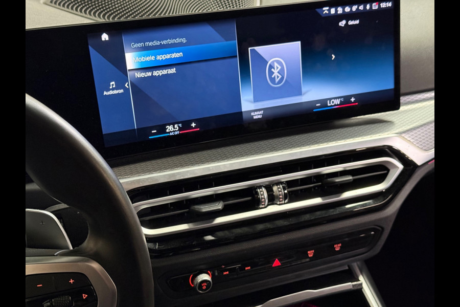 BMW 3 Serie 318i M-Sport | Pano | Stoel/Stuur verwarming | Carplay | HUD |Sfeerverlichting |