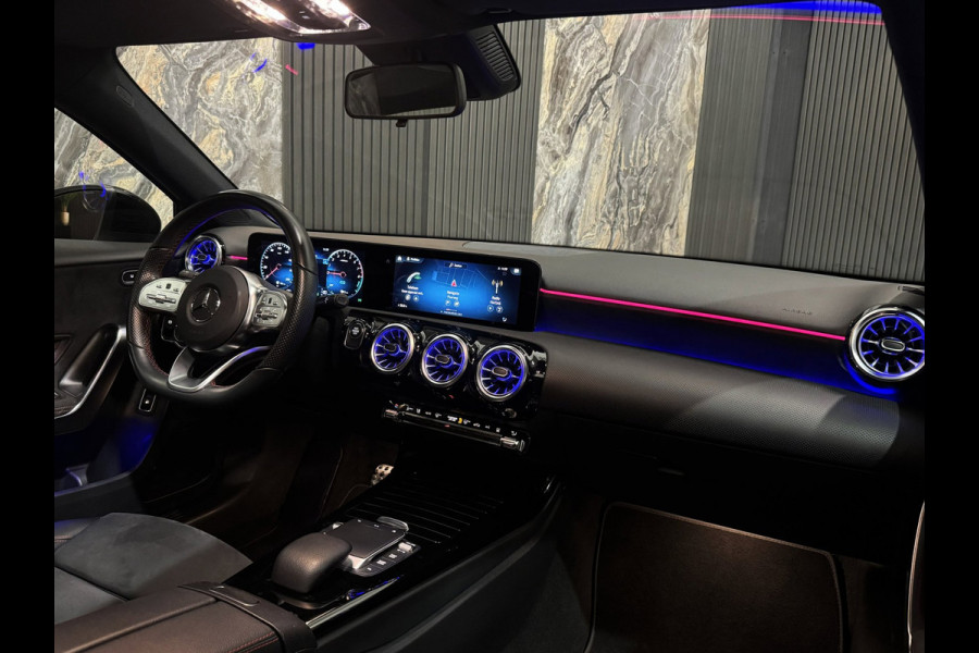 Mercedes-Benz A-Klasse 250e AMG |PANO|SFEER|CAMERA|BOMVOL