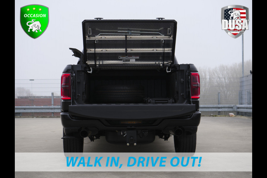 Dodge Ram | 1500 | Limited | 3.0L Twin-Turbo I6 | High Output | Xpell | Tint | Diamond Cover | Red Accent Nieuw Binnen!