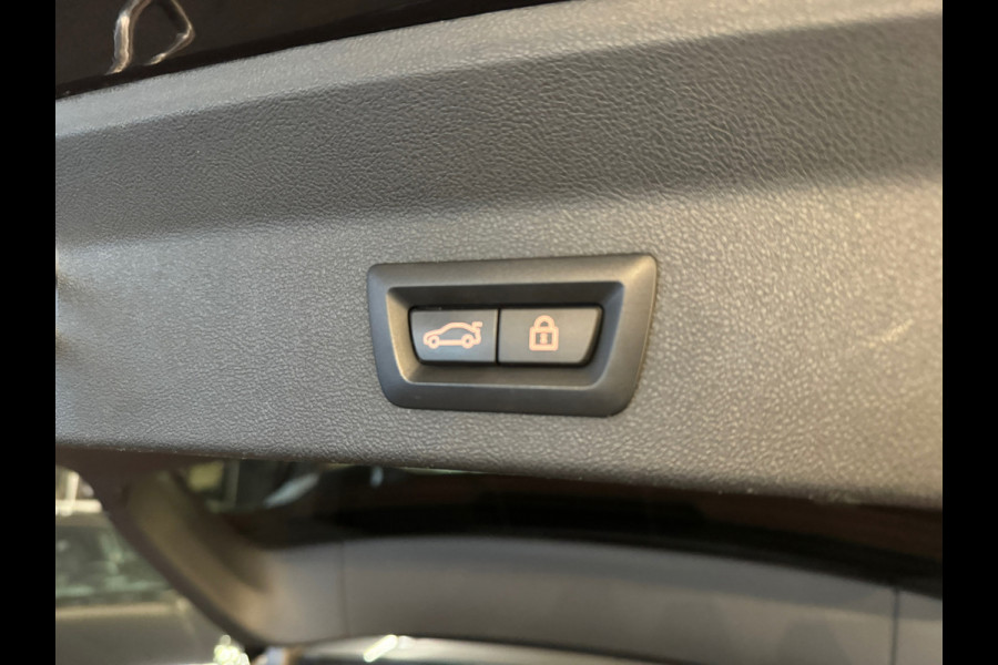 BMW X3 M Competition Pano|Carbon|HuD|H/K|Kuip|Keyless|Sfeer