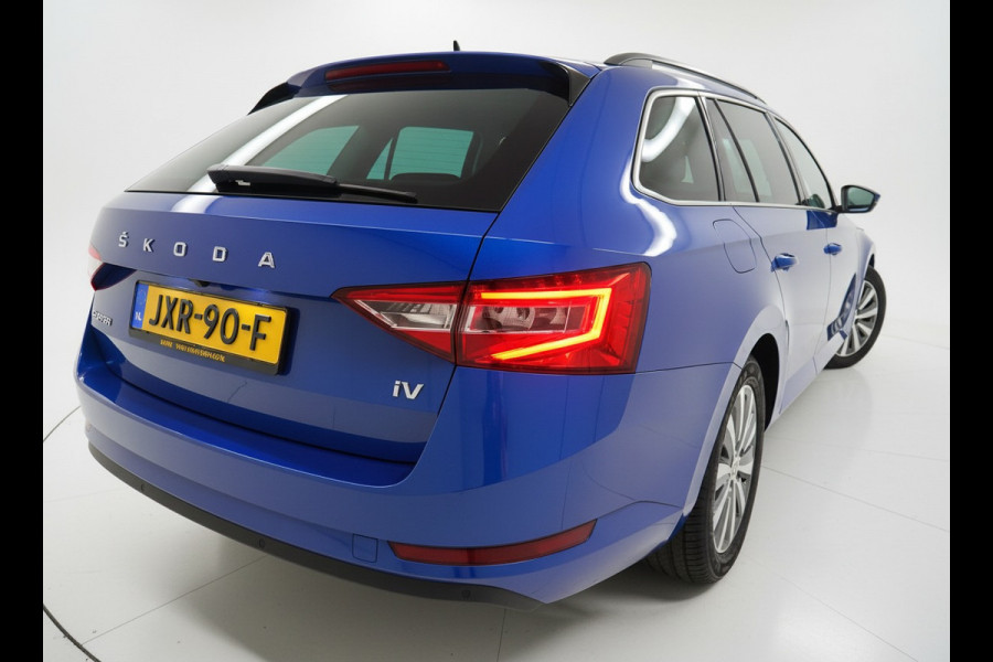 Škoda Superb Combi iV 218PK DSG HYBRID BUSINESS CAMERA/NAVI/STUURVERW.