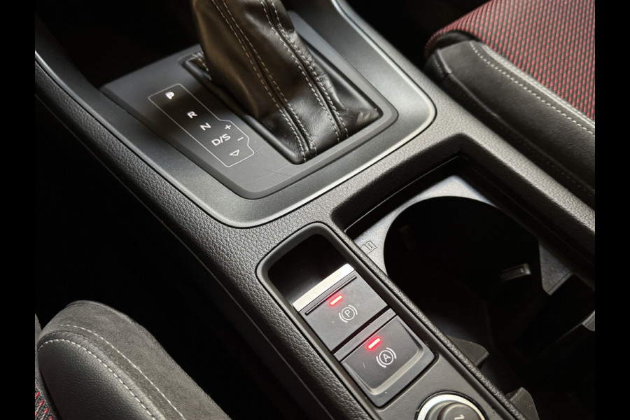 Audi Q3 35 TFSI 150PK S-TRONIC S-LINE CAMERA/TREKHAAK/LEDER/MATRIX-LED