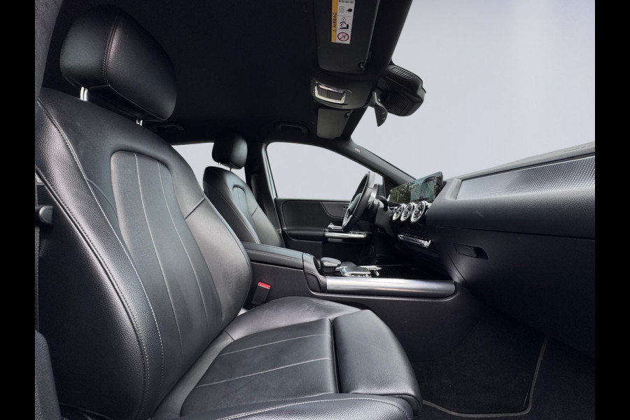 Mercedes-Benz B-Klasse 180 AUTOMAAT Bus Solution Luxury, camera, sfeerverlichting stoelverwarming, 1 e eigenaar, NL auto met nap