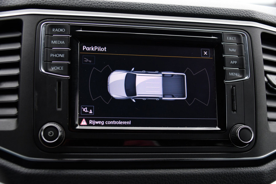 Volkswagen Amarok 3.0 V6 TDI 4Motion DC Highline Camera, Cruise, Carplay, Stoelverwarming, Leder, LED, 4x4, Automaat, 225pk, 3300kg Trekhaak, Uniek!