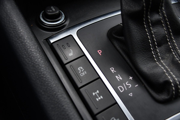 Volkswagen Amarok 3.0 V6 TDI 4Motion DC Highline Camera, Cruise, Carplay, Stoelverwarming, Leder, LED, 4x4, Automaat, 225pk, 3300kg Trekhaak, Uniek!