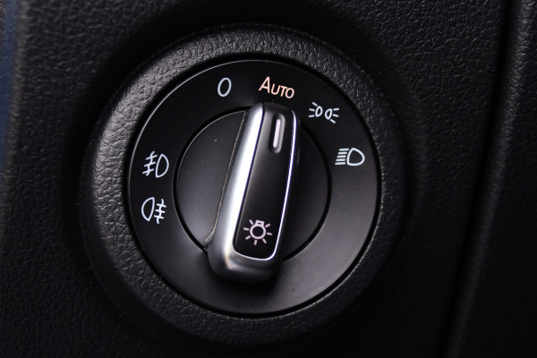 Volkswagen Amarok 3.0 V6 TDI 4Motion DC Highline Camera, Cruise, Carplay, Stoelverwarming, Leder, LED, 4x4, Automaat, 225pk, 3300kg Trekhaak, Uniek!