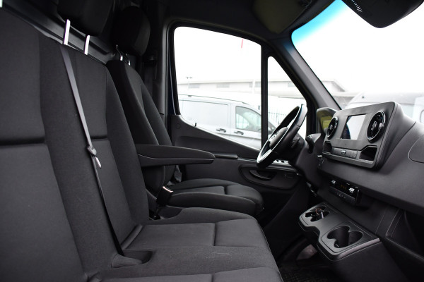 Mercedes-Benz Sprinter 314 2.2 CDI L2H1 PB Edition Adaptieve Cruise, Camera, Carplay, LED, Automaat, Stoelverwarming, Geveerde Stoel, 143pk, Sensoren, UnieK!
