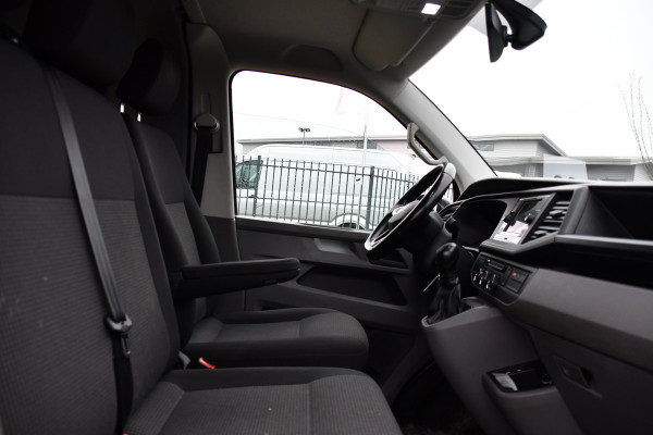 Volkswagen Transporter 2.0 TDI L2H1 30 Highline Adaptieve Cruise, Camera, Carplay, Stoelverwarming, Automaat, Sensoren, Standkachel, 2 x Schuifdeur, LED, Uniek!