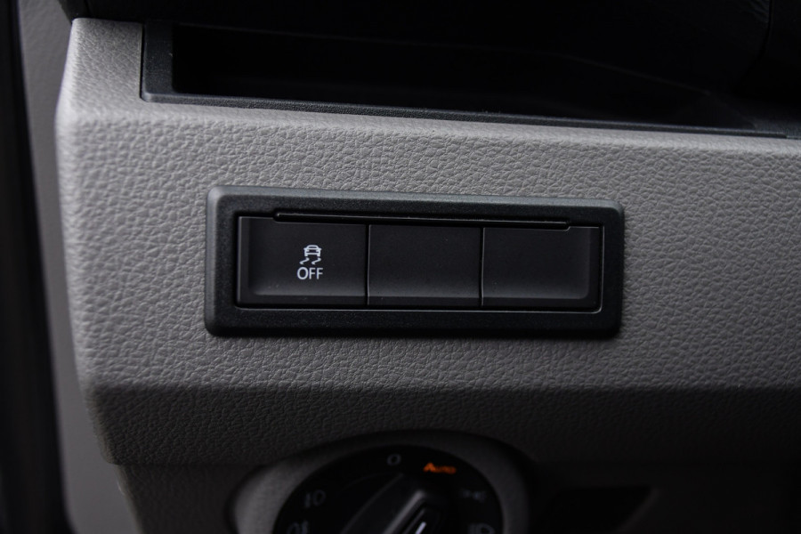 Volkswagen Transporter 2.0 TDI L2H1 30 Highline Adaptieve Cruise, Camera, Carplay, Stoelverwarming, Automaat, Sensoren, Standkachel, 2 x Schuifdeur, LED, Uniek!