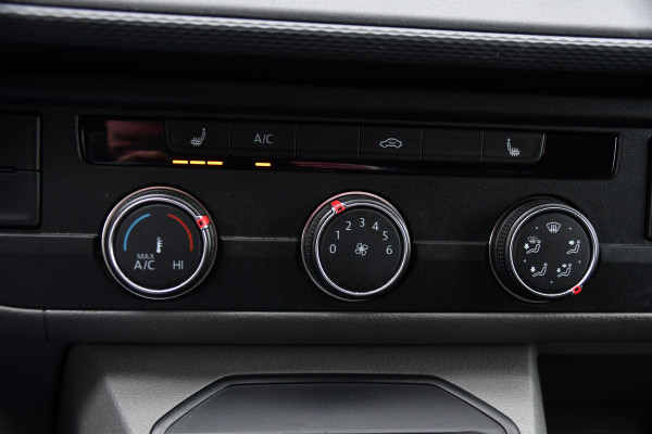 Volkswagen Transporter 2.0 TDI L2H1 30 Highline Adaptieve Cruise, Camera, Carplay, Stoelverwarming, Automaat, Sensoren, Standkachel, 2 x Schuifdeur, LED, Uniek!