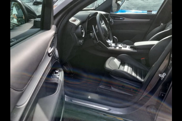 Alfa Romeo Stelvio 2.0 T Q4 Veloce ** MATRIX, NAVI+, H&K SOUND, LEDER, 20-inch LMV, ALARM  ** 1e EIG - Ex ALFA.de - UNFALLFREI ** ** INFORMEER OOK NAAR ONZE AANTREKKELIJKE FINANCIAL-LEASE TARIEVEN **