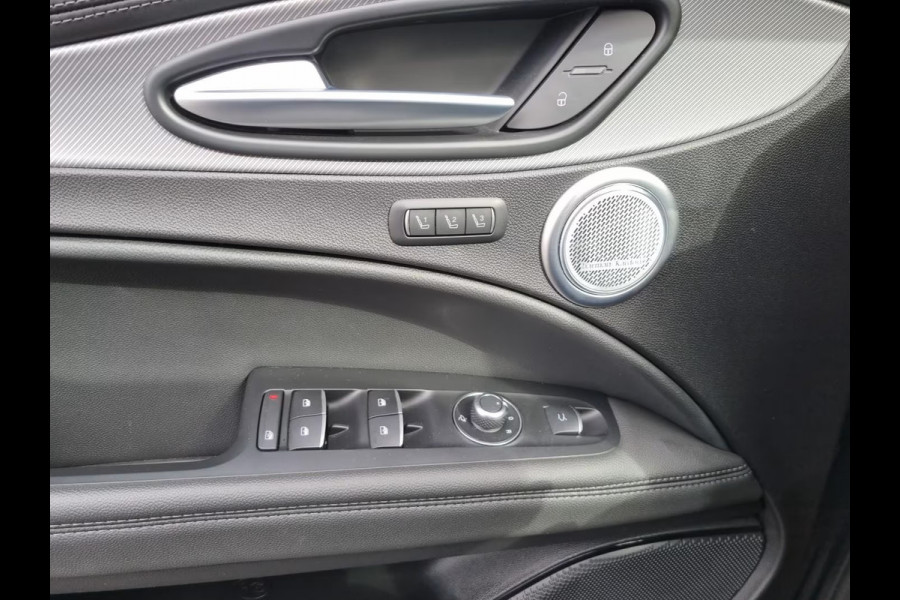 Alfa Romeo Stelvio 2.0 T Q4 Veloce ** MATRIX, NAVI+, H&K SOUND, LEDER, 20-inch LMV, ALARM  ** 1e EIG - Ex ALFA.de - UNFALLFREI ** ** INFORMEER OOK NAAR ONZE AANTREKKELIJKE FINANCIAL-LEASE TARIEVEN **