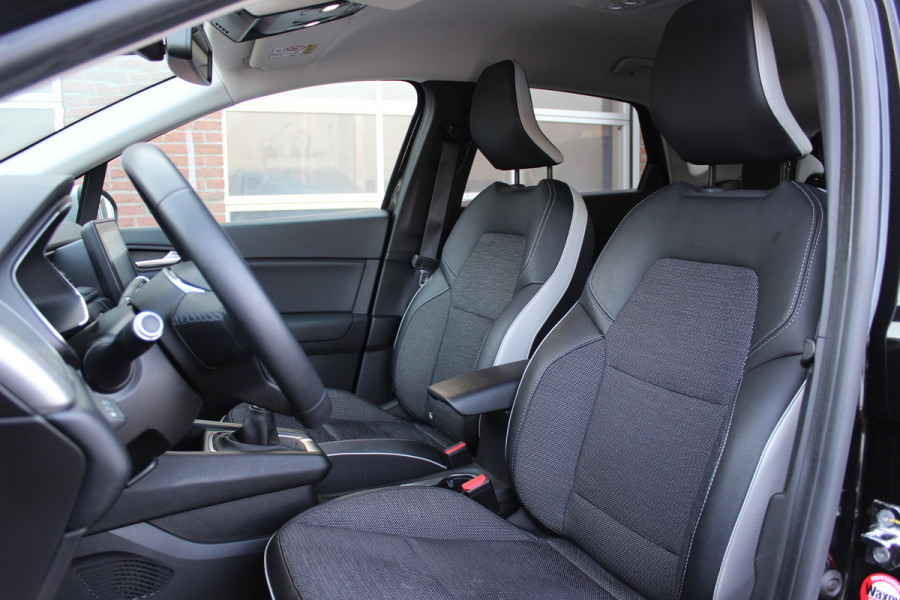 Renault Captur 1.0 TCe 100 Intens / Camera / Navigatie / 17'' / CarPlay / Keyless / DAB / Parkeerhulp V+A / Cruise Control