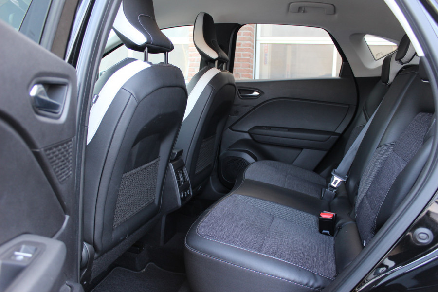 Renault Captur 1.0 TCe 100 Intens / Camera / Navigatie / 17'' / CarPlay / Keyless / DAB / Parkeerhulp V+A / Cruise Control