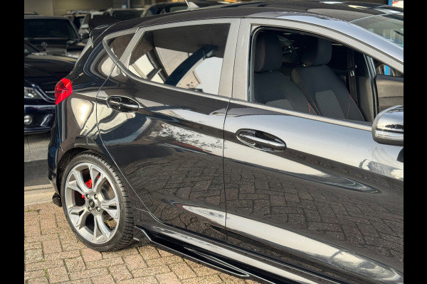 Ford Fiesta 1.0 EcoBoost ST-Line 2019 Zwart NAVI CLIMA NAP!