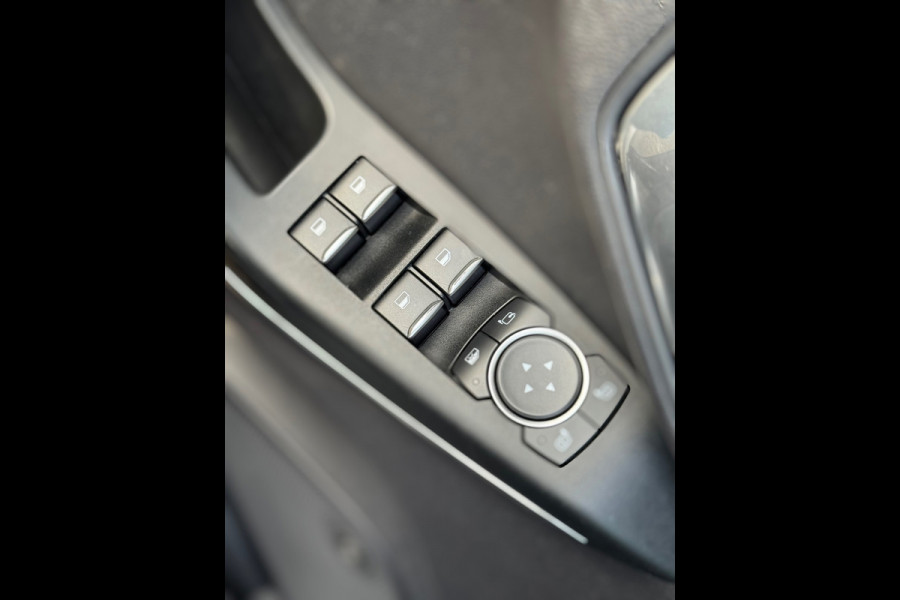 Ford Fiesta 1.0 EcoBoost ST-Line 2019 Zwart NAVI CLIMA NAP!