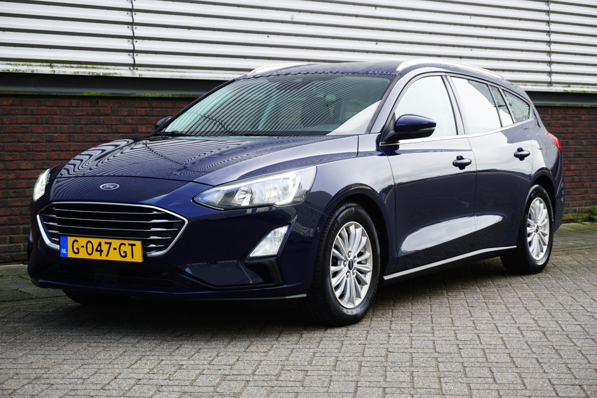 Ford FOCUS Wagon 1.0 EcoB.125PK Titanium Bus./Comfortstoelen/ B&O Geluidsinstallatie.