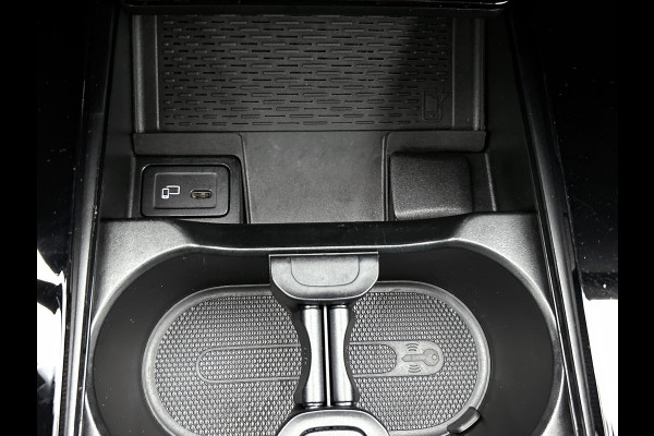 Mercedes-Benz CLA-Klasse Shooting Brake 250 e AMG Plug-In Hybride | AMG-Line | Achteruitrijcamera |  Sfeeverlichting | Navigatie | Stoelverwarming |  | Inclusief 24 maanden MB Certified garantie voor Europa.