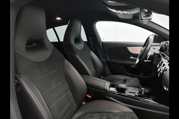 Mercedes-Benz CLA-Klasse Shooting Brake 250 e AMG Plug-In Hybride | AMG-Line | Achteruitrijcamera |  Sfeeverlichting | Navigatie | Stoelverwarming |  | Inclusief 24 maanden MB Certified garantie voor Europa.