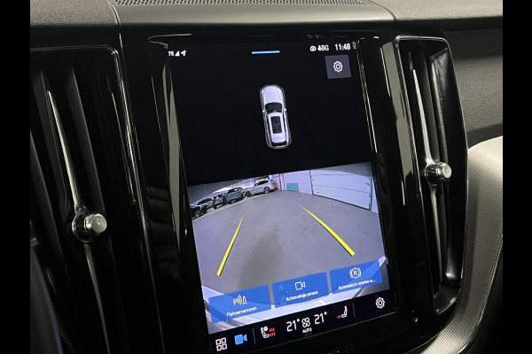 Volvo XC60 2.0 T6 Plug-in hybrid AWD R-Design Luchtvering | Trekhaak | Open dak | Adapt. cruise | Stuur-/stoelverwarming | Memory | Achteruitrij camera | Carplay