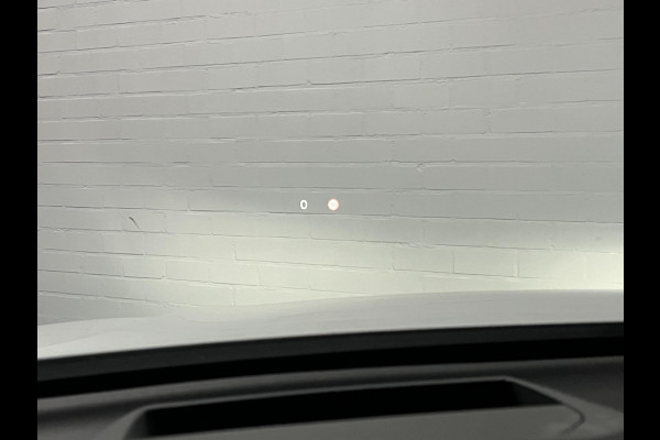 Volvo XC60 2.0 T6 Plug-in hybrid AWD R-Design Luchtvering | Trekhaak | Open dak | Adapt. cruise | Stuur-/stoelverwarming | Memory | Achteruitrij camera | Carplay