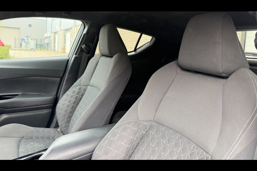 Toyota C-HR 2.0 Hybrid Business Plus