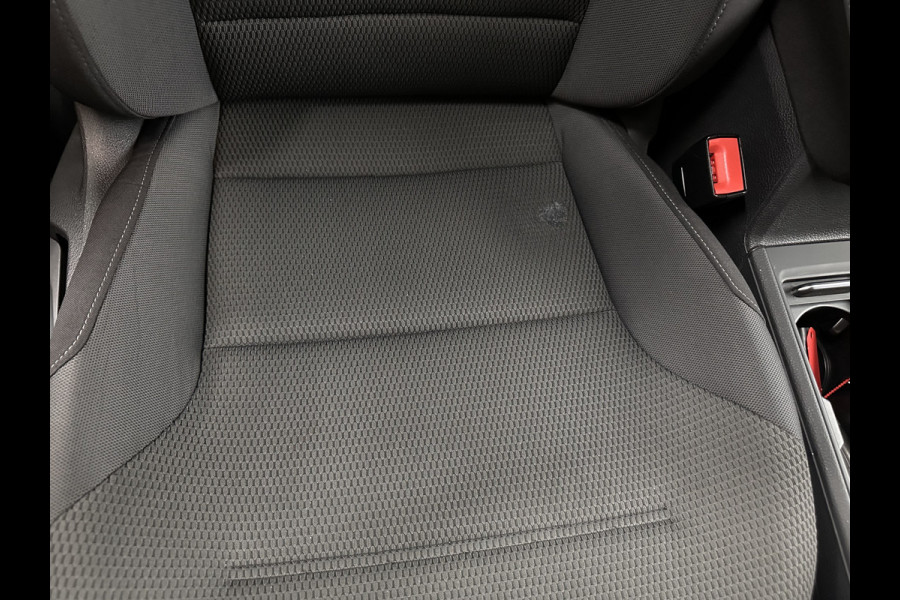 Volkswagen e-Golf {SOH-88%} (INCL-BTW) *HEATPUMP | ADAPTIVE-CRUISE | FULL-LED | DIGI-COCKPIT | NAVI-FULLMAP | CAMERA | KEYLESS | ECC | CCS-FASTLOADER | PDC | 16''ALU*