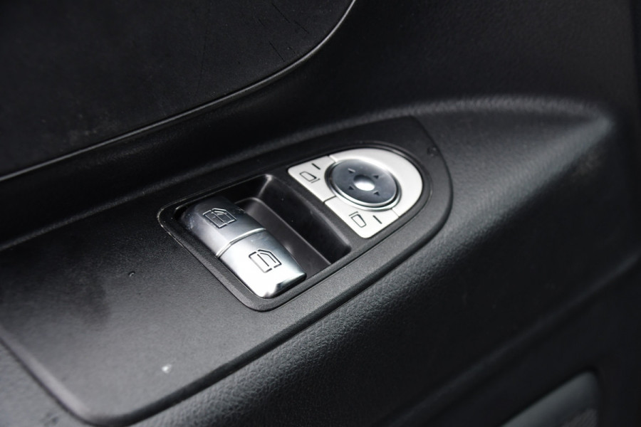 Mercedes-Benz Vito 116 CDI L2 PB Edition Camera, Cruise, Stoelverwarming, 164pk, Automaat, multimedia, 2 x Stoel,