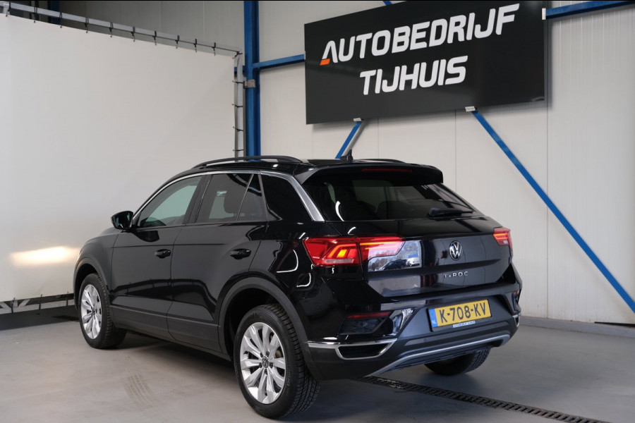 Volkswagen T-Roc 1.0 TSI Style - N.A.P. Airco, Cruise, Navi, PDC, Carplay.