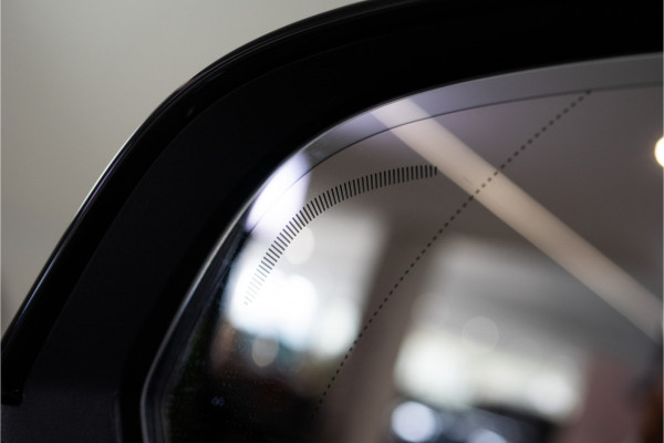 Volvo XC40 Extended Range 82 kWh Ultimate NL AUTO+NAP+1E EIG. | SOH 96% | H/K | Pano | Trekhaak | Pilot | Garantie