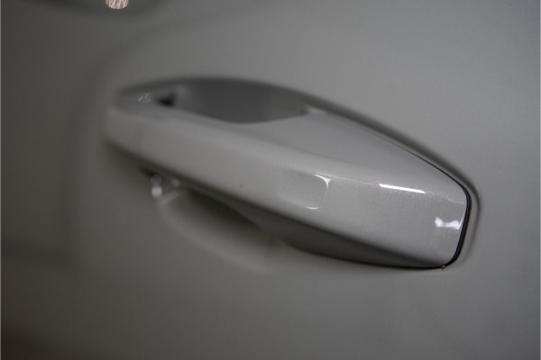 Volvo XC40 Extended Range 82 kWh Ultimate NL AUTO+NAP+1E EIG. | SOH 96% | H/K | Pano | Trekhaak | Pilot | Garantie