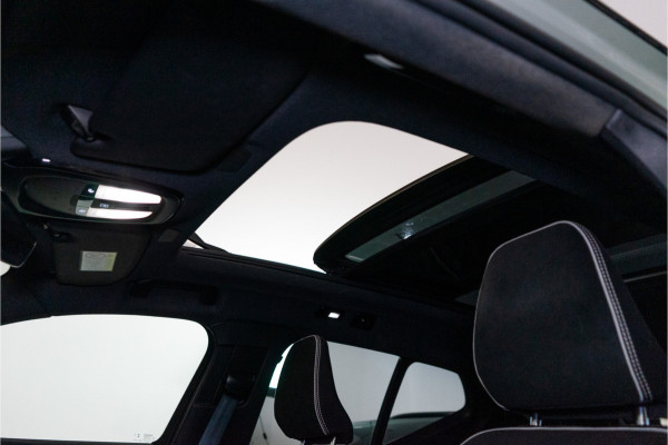 Volvo XC40 Extended Range 82 kWh Ultimate NL AUTO+NAP+1E EIG. | SOH 96% | H/K | Pano | Trekhaak | Pilot | Garantie