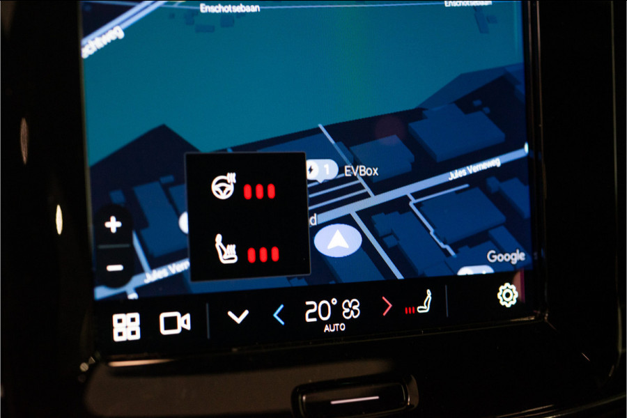 Volvo XC40 Extended Range 82 kWh Ultimate NL AUTO+NAP+1E EIG. | SOH 96% | H/K | Pano | Trekhaak | Pilot | Garantie