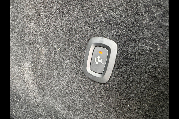 Volvo XC60 2.0 B4 Inscription | Panorama | Adaptive CC | Cam360 | HUD | Blindspot |