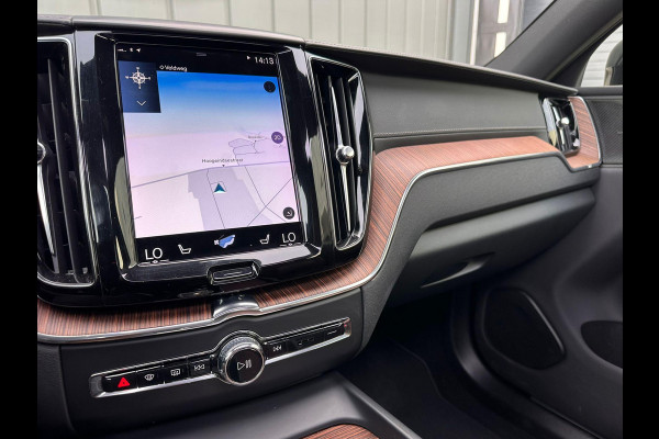 Volvo XC60 2.0 B4 Inscription | Panorama | Adaptive CC | Cam360 | HUD | Blindspot |